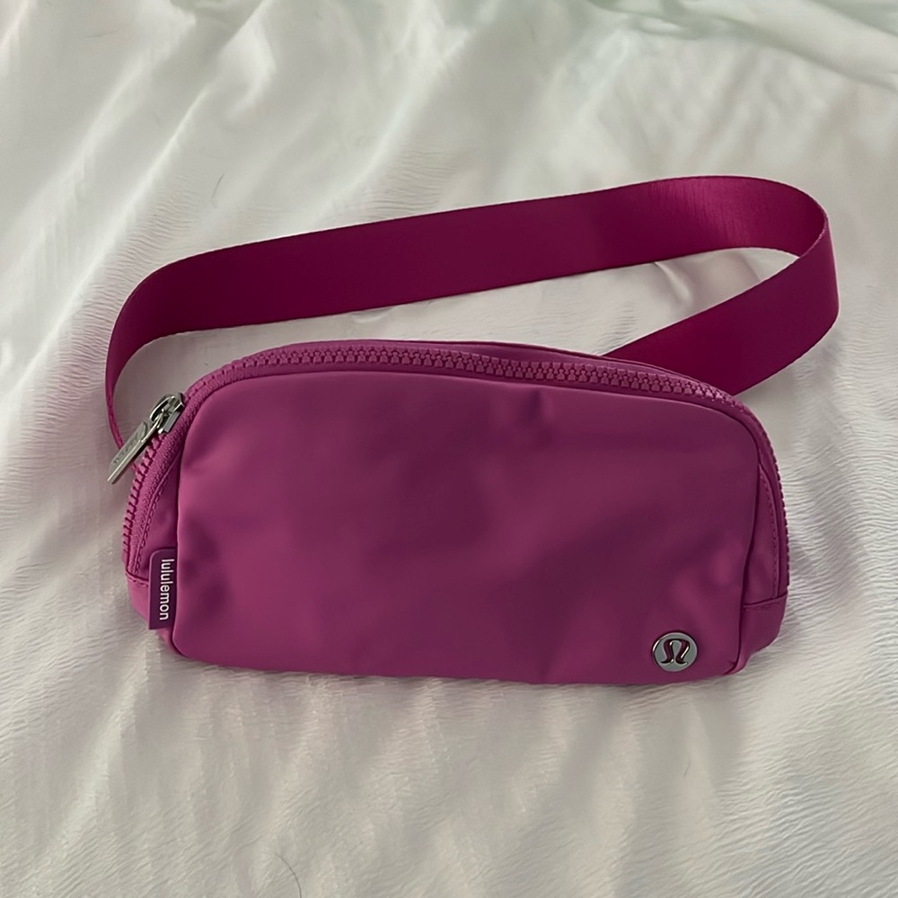 lululemon special edition belt bag 1L